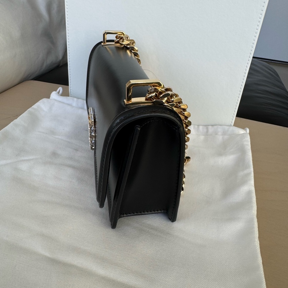 Burberry Chain Shoulder / Crossbody Bag Crystal-cut logo hardware at face - Picture 6 of 12